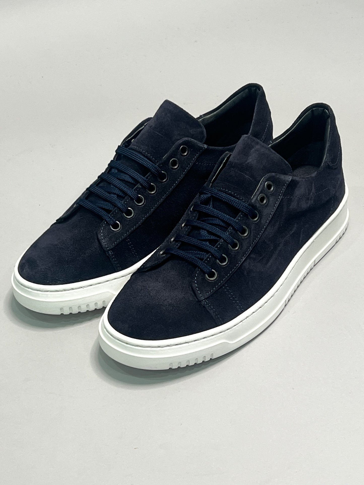 SNEAKERS MUST IN CAMOSCIO BLU